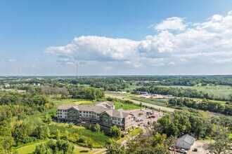 Okalee of Medina in Medina, MN - Foto de edificio - Building Photo