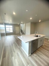 251 N Riverside Dr in Saratoga Springs, UT - Building Photo - Building Photo