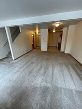 2402 Daws Dr in Bozeman, MT - Building Photo - Building Photo