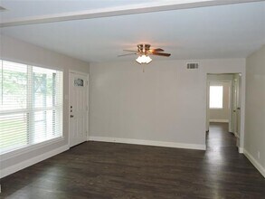 12333 Oberlin Dr in Dallas, TX - Building Photo - Building Photo