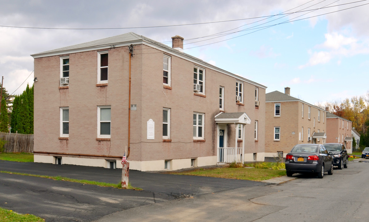 Lakeview Apartments in Rensselaer, NY - Building Photo