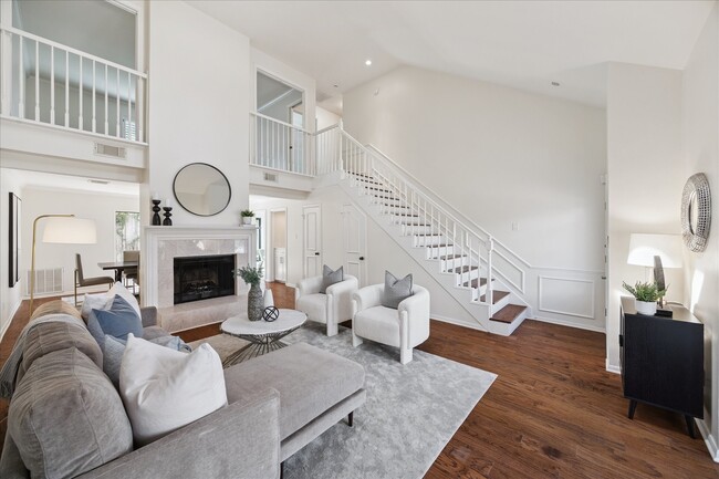 property at 2422 Nantucket Dr