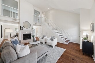 2422 Nantucket Dr in Houston, TX - Building Photo - Building Photo