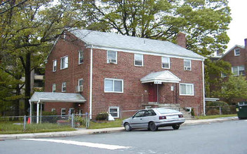 6800 Red Top Rd in Takoma Park, MD - Building Photo - Building Photo