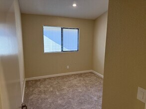 579 Eldridge Ave in Vacaville, CA - Building Photo - Building Photo