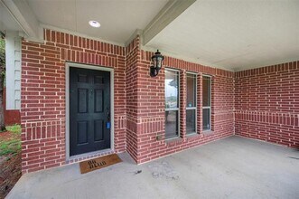 717 Chelsea Dr in Midlothian, TX - Building Photo - Building Photo