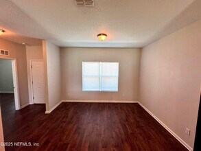 8224 Golden Bamboo Dr in Jacksonville, FL - Building Photo - Building Photo