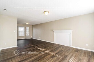 8410 Blue Aster Ln in Charlotte, NC - Foto de edificio - Building Photo