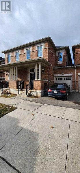 121 Huguenot Rd in Oakville, ON - Building Photo - Building Photo