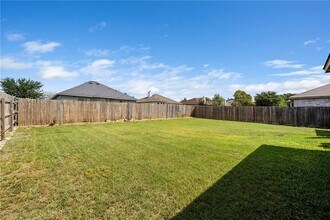 609 Ranchero Rd in Leander, TX - Building Photo - Building Photo