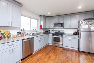 304 Thistle Dr in Bolingbrook, IL - Building Photo - Building Photo