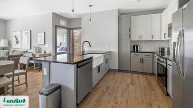 14041 Hyatt Rd in Jacksonville, FL - Building Photo - Building Photo