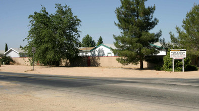 Mountain View Villas in Apple Valley, CA - Building Photo - Building Photo