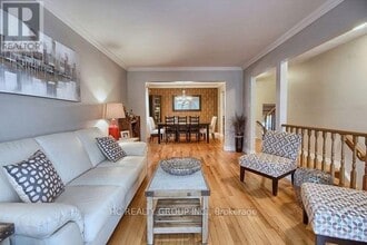 187 John Bowser Crescent in Newmarket, ON - Building Photo - Building Photo
