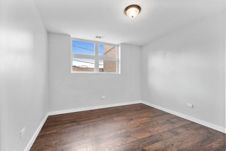 2945 W Peterson Ave in Chicago, IL - Building Photo - Building Photo