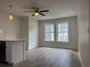 1085 Whalley Ave in New Haven, CT - Building Photo - Building Photo