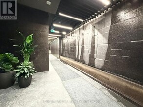 120 Broadway Ave in Toronto, ON - Building Photo - Building Photo