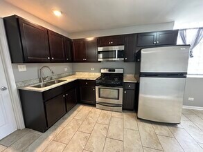 2301 N Lockwood Ave in Chicago, IL - Building Photo - Building Photo
