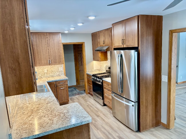 6108 France Ave S, Unit 6110 in Edina, MN - Foto de edificio - Building Photo