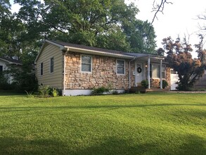 1303 Mills Dr in Columbia, MO - Building Photo - Building Photo