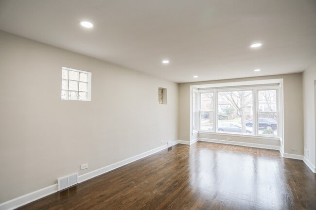 3126 W Chase Ave in Chicago, IL - Building Photo - Building Photo