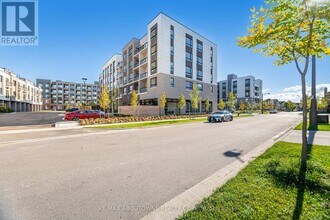 3250 Carding Mill Trail in Oakville, ON - Building Photo - Building Photo