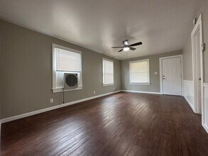 104 North St in Taft, CA - Foto de edificio - Building Photo