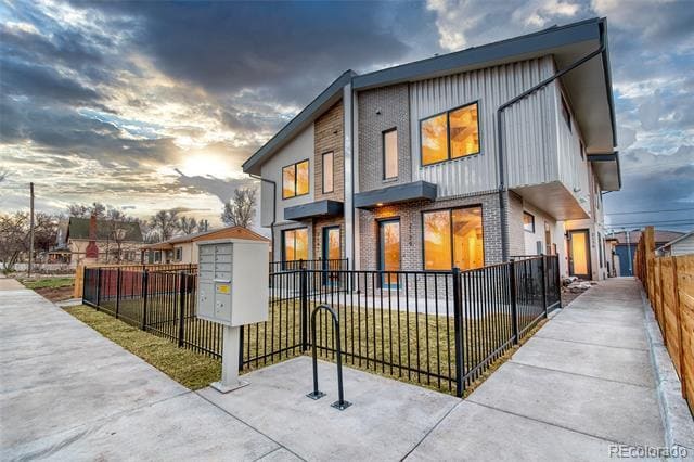 property at 2175 S Cherokee St