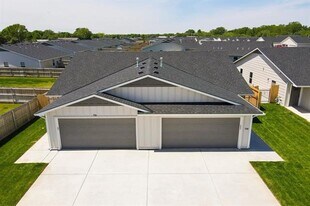 554-556 W 50th Ct S in Wichita, KS - Building Photo