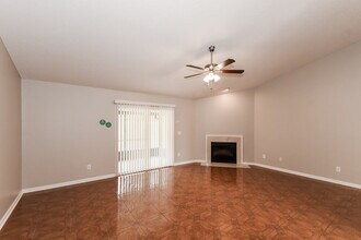 6789 Southern Oaks Dr in Jacksonville, FL - Building Photo - Building Photo