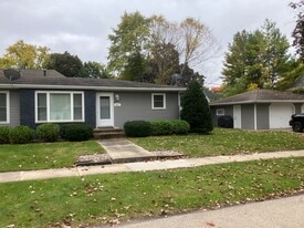 617 Sterling Ave in Oshkosh, WI - Building Photo