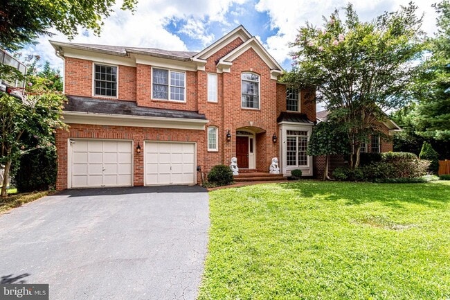 1719 Strine Dr in McLean, VA - Building Photo - Building Photo