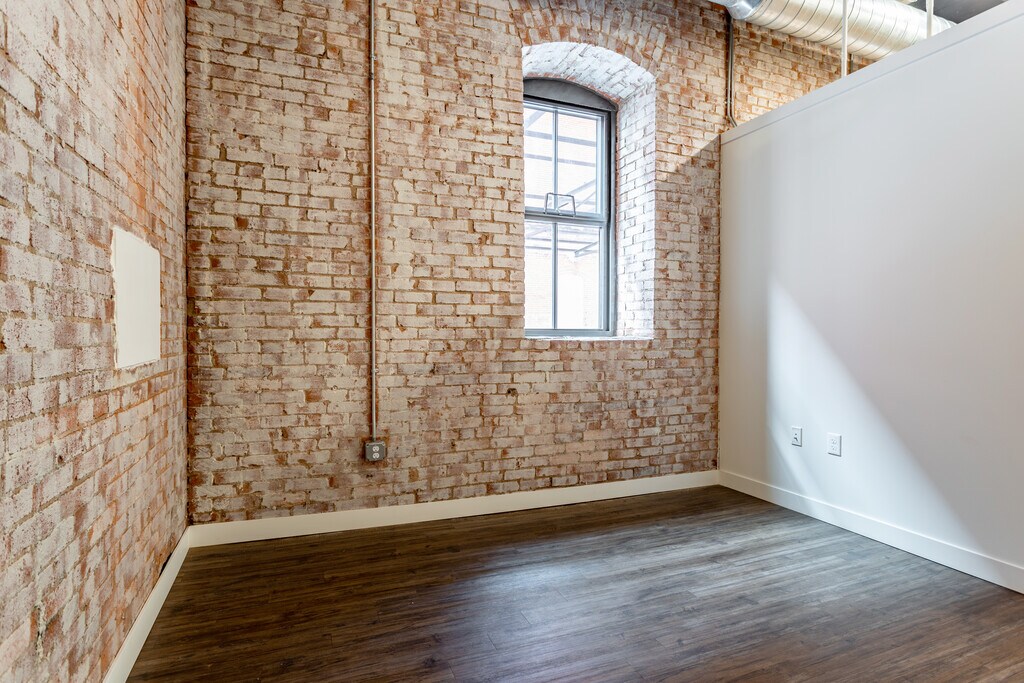 Lee Lofts Apartments in Salina, KS