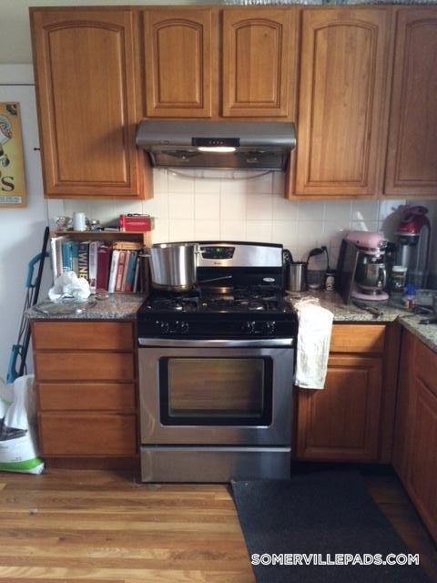 42 Sewall St in Somerville, MA - Building Photo