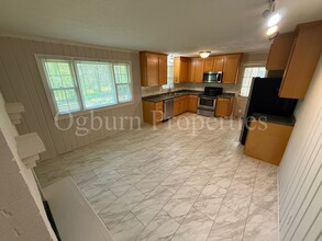 2630 Farmbrook Rd in Winston-Salem, NC - Building Photo - Building Photo