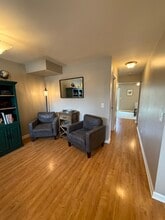 7S478 Lynn Dr, Unit 1-1208 in Naperville, IL - Foto de edificio - Building Photo