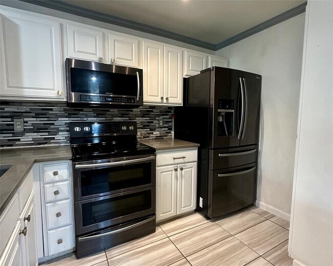 property at 2018 W Rundberg Ln