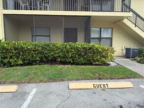 10027 Winding Lake Rd in Sunrise, FL - Building Photo - Building Photo