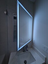 6330 Mary Ellen Ave in Van Nuys, CA - Foto de edificio - Building Photo