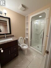 4650 Crosswinds Dr in Mississauga, ON - Building Photo - Building Photo