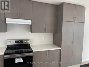 15 James Noble Ln in Richmond Hill, ON - Building Photo - Building Photo