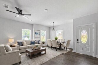 6010 Bobby Burns St in Houston, TX - Building Photo - Building Photo