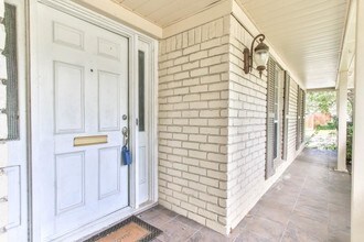 3839 Sun Valley Dr in Houston, TX - Building Photo - Building Photo