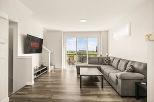 337 Skyview Ranch Rd NE in Calgary, AB - Building Photo