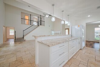 982 W Donovan St in Houston, TX - Building Photo - Building Photo