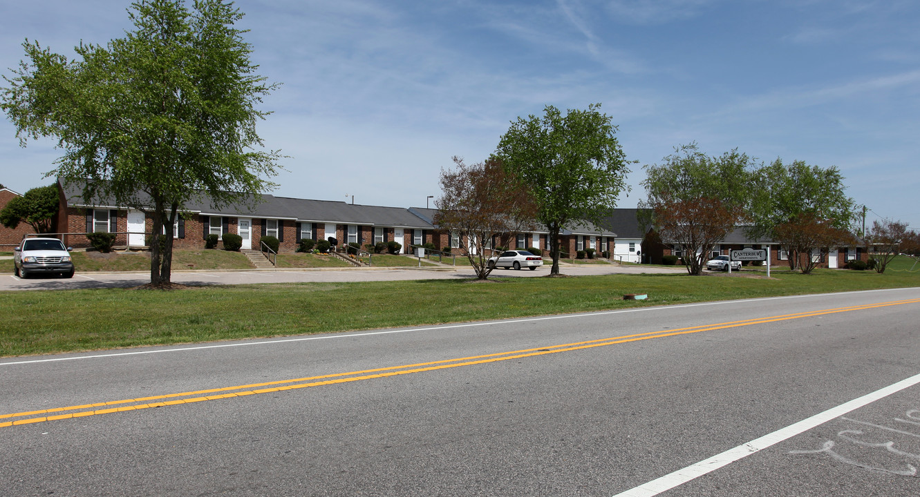 Canterbury Apartments in Zebulon, NC - Building Photo