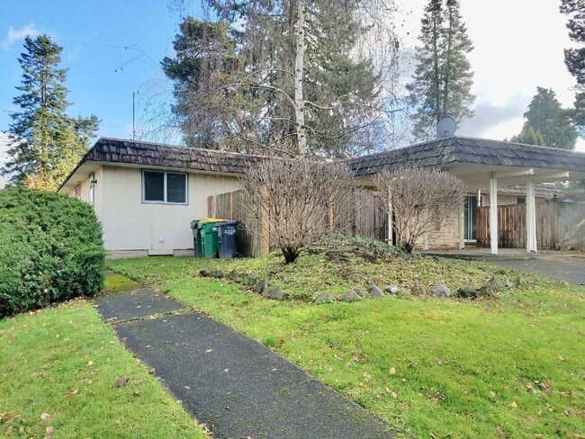 property at 11800 SW Iron Horse Ln
