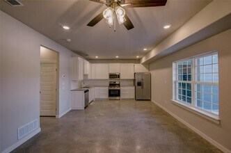 2290 W Tarleton St in Stephenville, TX - Building Photo - Building Photo