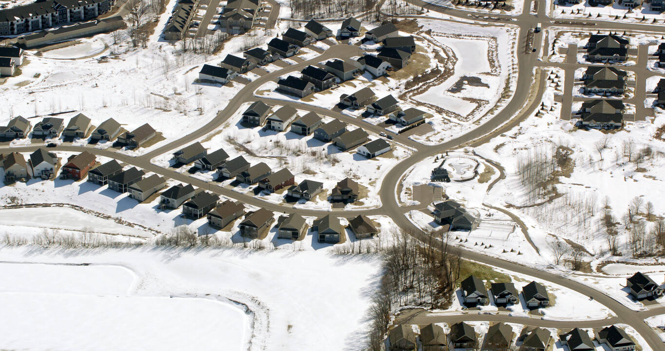 Lennar at Laurel Creek Villas in Maple Grove, MN - Building Photo