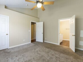 8475 Amarillo Dr in Blacklick, OH - Building Photo - Building Photo